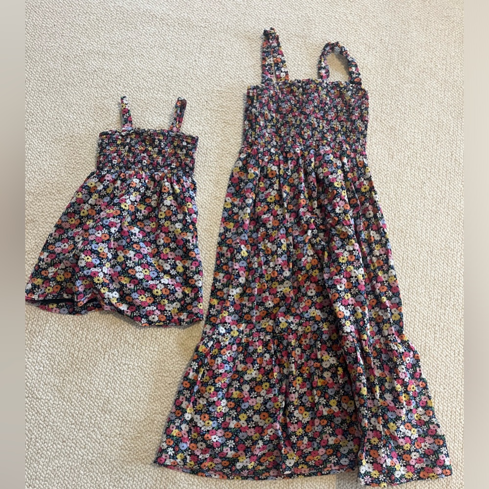 Mommy & me GAP dress set for mom (size S) and daughter (size 5T)